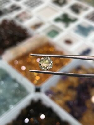 الماس اصل با تراش برلیان 235356 - سنگ تاج محل مشهد